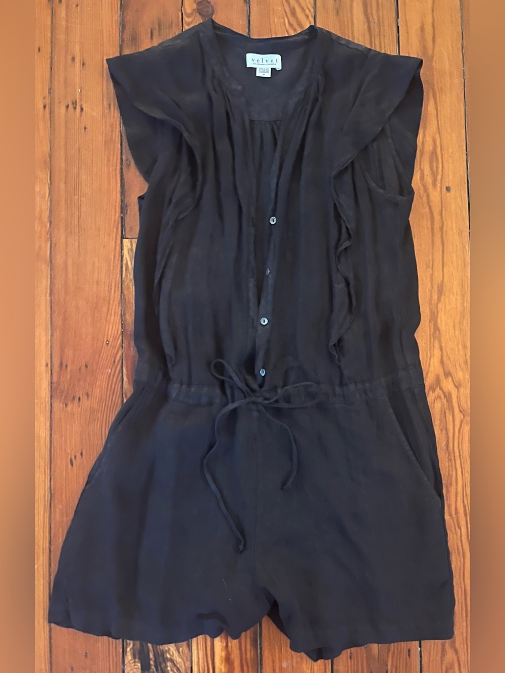 Velvet by Graham & Spencer Black Linen Ruffle Sleeve Romper NWOT